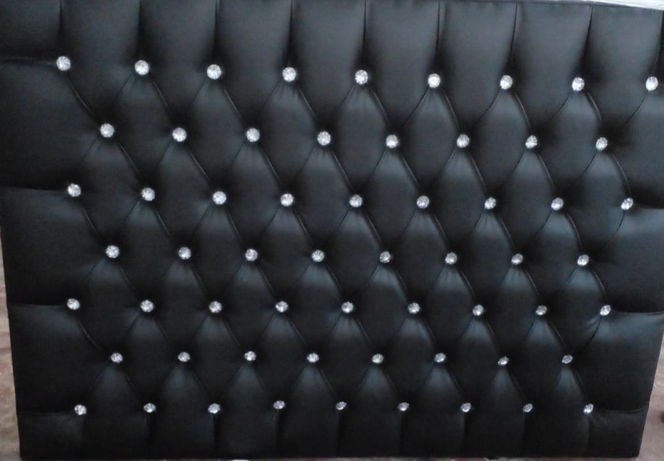 Diamond-Tufted HeadBoard