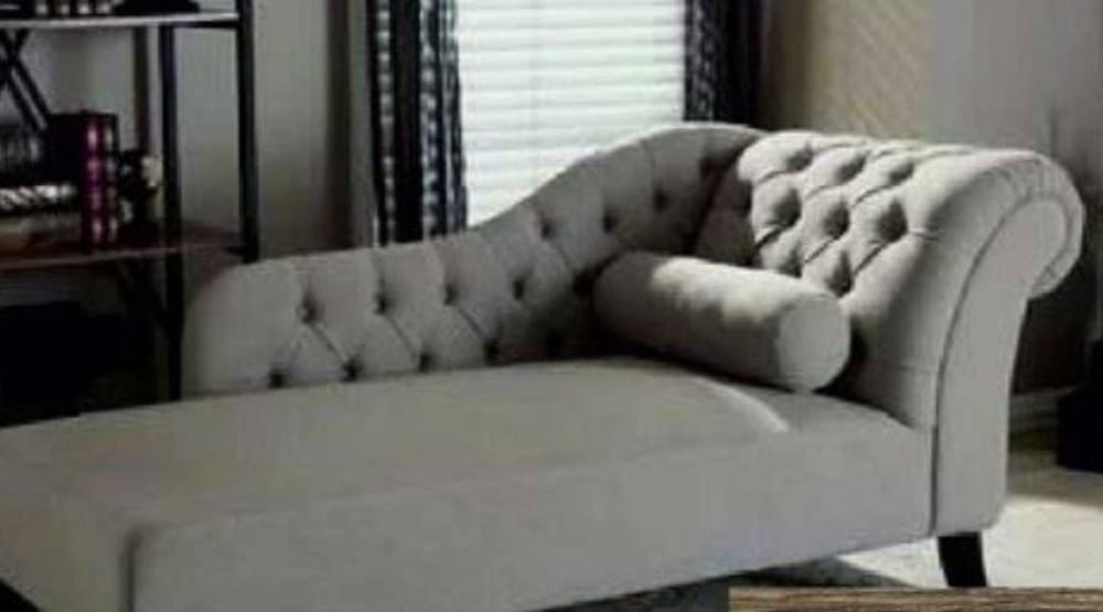 Tufted Chaise Lounge